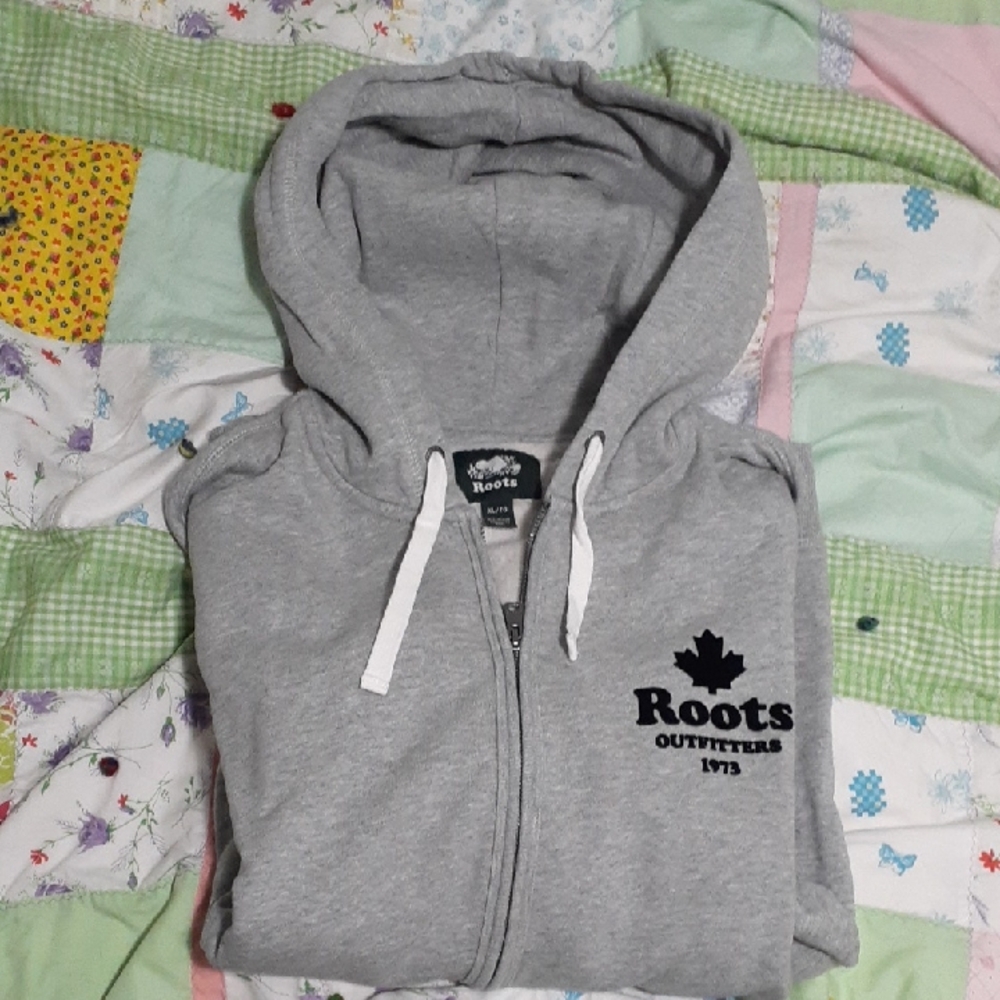 XL Roots Heather Gray Hoodie